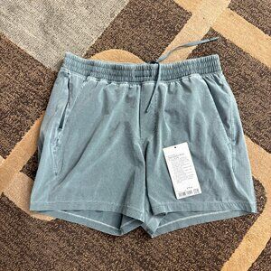 Lululemon Men's Pace Breaker Linerless Short 5" Large